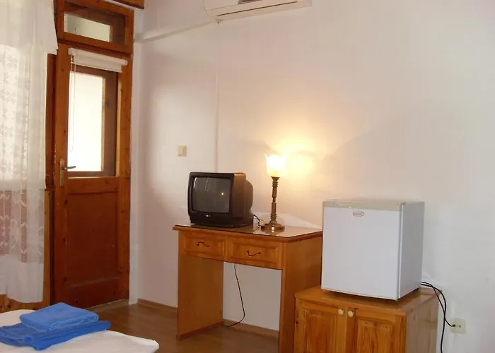 招待所 Kalina 圣君士坦丁和海伦那