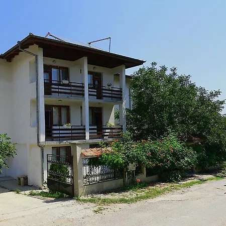 Kalina Guest house 2*